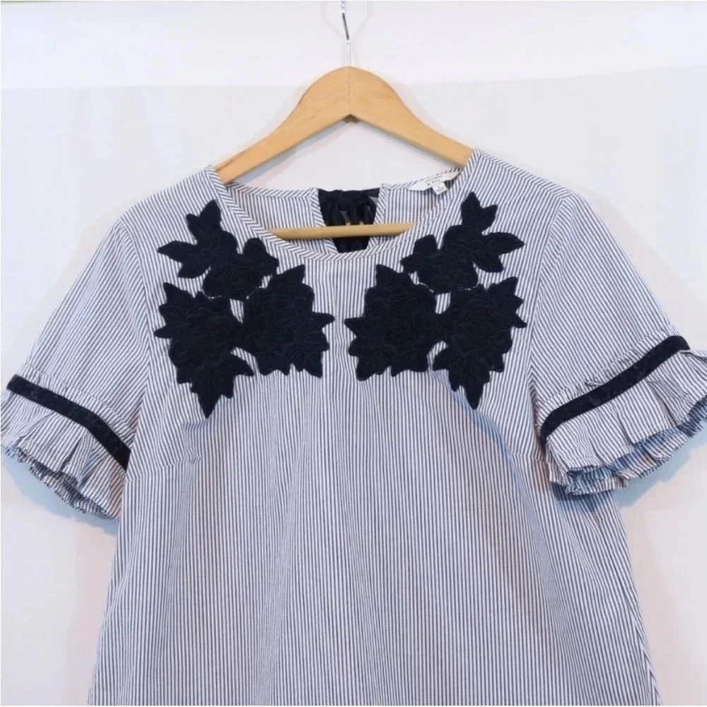 EUC Crown & Ivy blouse size Small navy blue velvet striped top - Picture 2 of 6